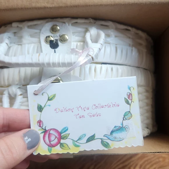 A Classy Chic Boutique White Tea Set with Yellow Plaid Case - Picture 2 of 8